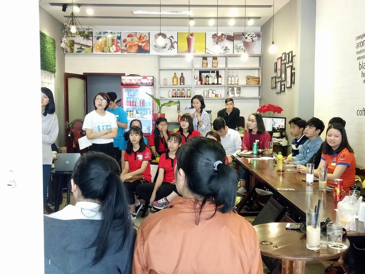 Zi Coffee & Hostel ダナン市 エクステリア 写真