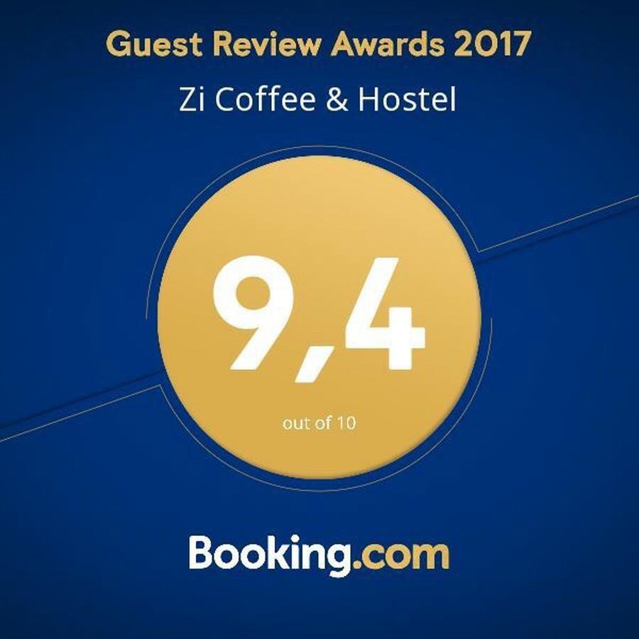Zi Coffee & Hostel ダナン市 エクステリア 写真